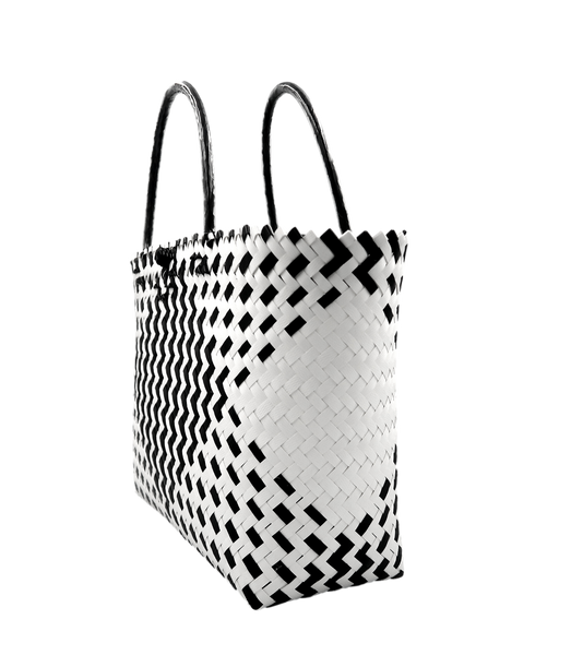 PENAN MONOCHROME SERIES CHEVRON